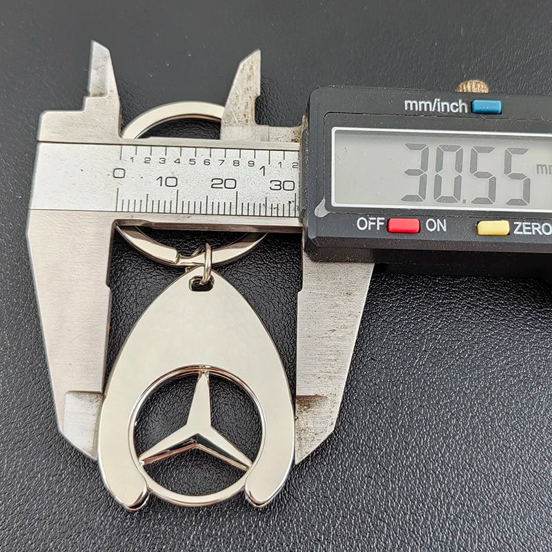1pcs Metal Key Ring Car Logo Keychain Emblem Key Ring Chain For Mercedes Benz AMG A C GLC GLE CLA Class W205 W176 W117 W118 W124