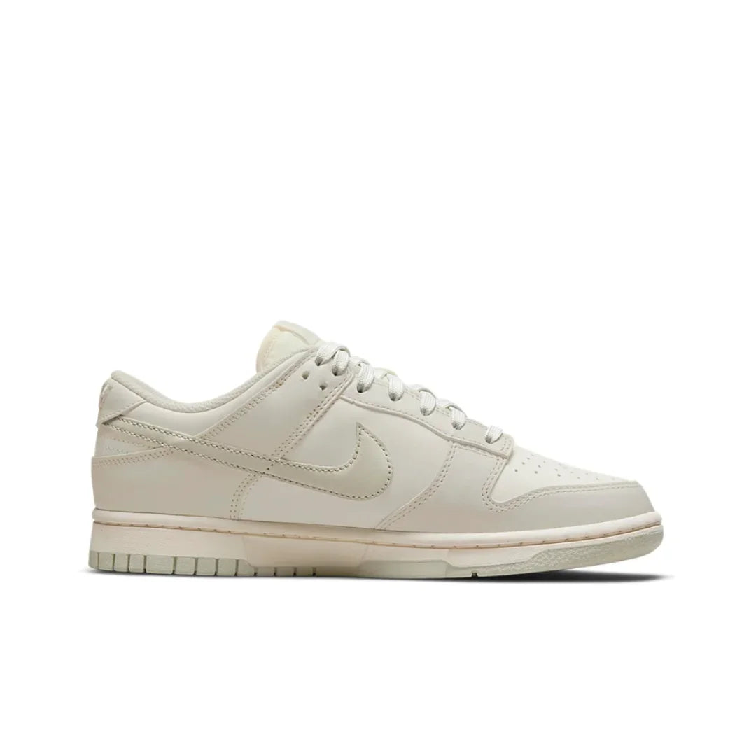 NIKE Original Men's and Women's shoes New Arrival DUNK LOW Sneakers Anti-slip and wear-resistant plate shoes