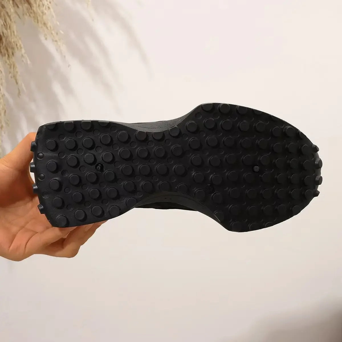 Women Sneakers Leather Luxury Platform Shoes New Fashion Leisure Light Anti-slip Black Running Shoe Fashion Designer Women Shoes