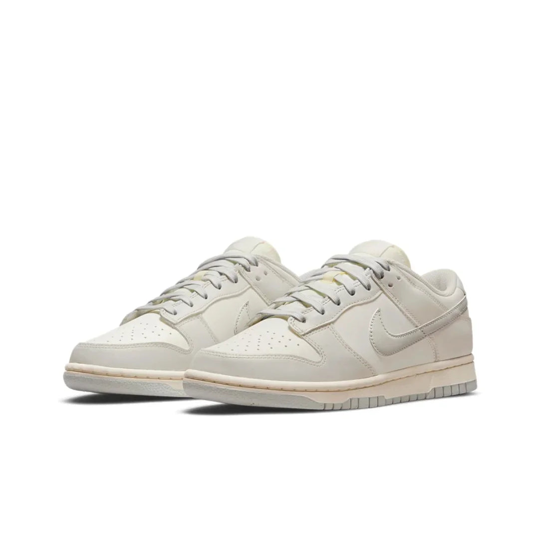 NIKE Original Men's and Women's shoes New Arrival DUNK LOW Sneakers Anti-slip and wear-resistant plate shoes