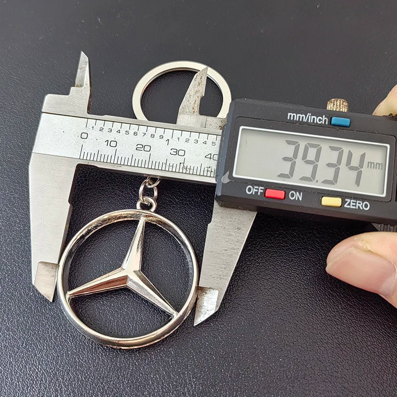 1pcs Metal Key Ring Car Logo Keychain Emblem Key Ring Chain For Mercedes Benz AMG A C GLC GLE CLA Class W205 W176 W117 W118 W124